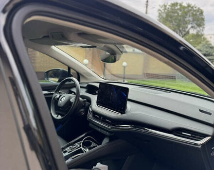 Черный Шкода Enyaq iV, объемом двигателя 0 л и пробегом 122 тыс. км за 24500 $, фото 13 на Automoto.ua