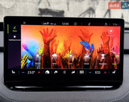 Черный Шкода Enyaq iV, объемом двигателя 0 л и пробегом 113 тыс. км за 27920 $, фото 61 на Automoto.ua