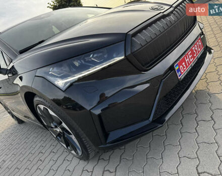 Черный Шкода Enyaq iV, объемом двигателя 0 л и пробегом 49 тыс. км за 28250 $, фото 63 на Automoto.ua