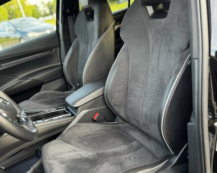 Черный Шкода Enyaq iV, объемом двигателя 0 л и пробегом 49 тыс. км за 28250 $, фото 84 на Automoto.ua