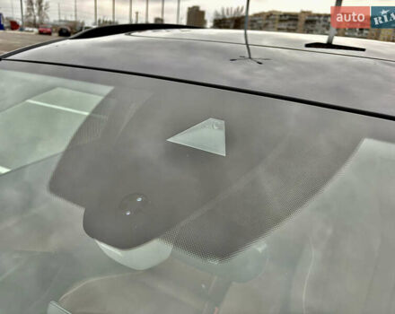 Черный Шкода Enyaq iV, объемом двигателя 0 л и пробегом 186 тыс. км за 18950 $, фото 46 на Automoto.ua