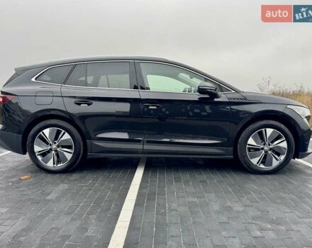 Черный Шкода Enyaq iV, объемом двигателя 0 л и пробегом 269 тыс. км за 16800 $, фото 6 на Automoto.ua