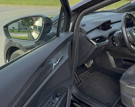 Черный Шкода Enyaq iV, объемом двигателя 0 л и пробегом 49 тыс. км за 28250 $, фото 137 на Automoto.ua