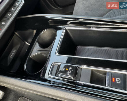 Черный Шкода Enyaq iV, объемом двигателя 0 л и пробегом 49 тыс. км за 28250 $, фото 93 на Automoto.ua