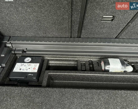 Чорний Шкода Enyaq iV, об'ємом двигуна 0 л та пробігом 150 тис. км за 24700 $, фото 33 на Automoto.ua