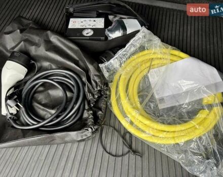 Черный Шкода Enyaq iV, объемом двигателя 0 л и пробегом 269 тыс. км за 16800 $, фото 74 на Automoto.ua