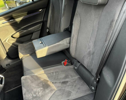 Черный Шкода Enyaq iV, объемом двигателя 0 л и пробегом 49 тыс. км за 28250 $, фото 105 на Automoto.ua