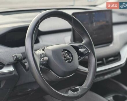 Черный Шкода Enyaq iV, объемом двигателя 0 л и пробегом 231 тыс. км за 18250 $, фото 12 на Automoto.ua