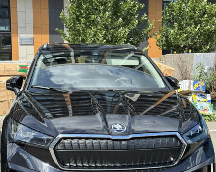 Черный Шкода Enyaq iV, объемом двигателя 0 л и пробегом 122 тыс. км за 24500 $, фото 3 на Automoto.ua