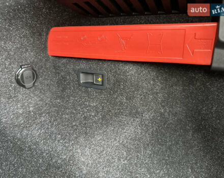 Чорний Шкода Enyaq iV, об'ємом двигуна 0 л та пробігом 150 тис. км за 24700 $, фото 32 на Automoto.ua