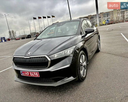 Черный Шкода Enyaq iV, объемом двигателя 0 л и пробегом 186 тыс. км за 18950 $, фото 19 на Automoto.ua