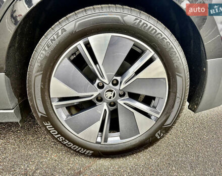 Черный Шкода Enyaq iV, объемом двигателя 0 л и пробегом 186 тыс. км за 18950 $, фото 48 на Automoto.ua