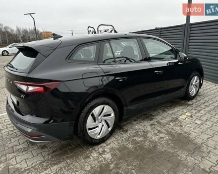 Черный Шкода Enyaq iV, объемом двигателя 0 л и пробегом 51 тыс. км за 21300 $, фото 8 на Automoto.ua