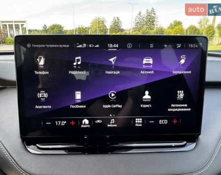 Черный Шкода Enyaq iV, объемом двигателя 0 л и пробегом 49 тыс. км за 28250 $, фото 97 на Automoto.ua