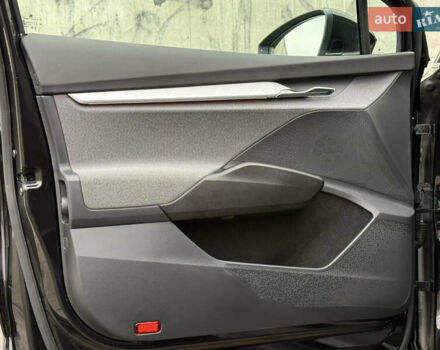 Черный Шкода Enyaq iV, объемом двигателя 0 л и пробегом 113 тыс. км за 27920 $, фото 26 на Automoto.ua