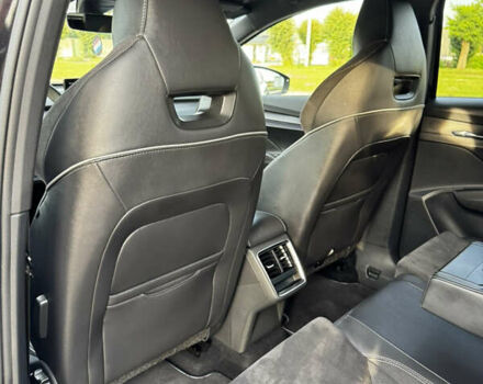 Черный Шкода Enyaq iV, объемом двигателя 0 л и пробегом 49 тыс. км за 28250 $, фото 106 на Automoto.ua