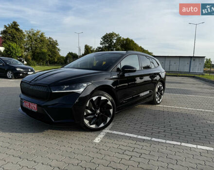 Черный Шкода Enyaq iV, объемом двигателя 0 л и пробегом 49 тыс. км за 28250 $, фото 5 на Automoto.ua