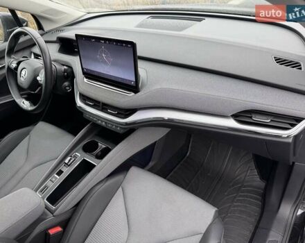 Черный Шкода Enyaq iV, объемом двигателя 0 л и пробегом 269 тыс. км за 16800 $, фото 31 на Automoto.ua