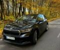 Черный Шкода Enyaq iV, объемом двигателя 0 л и пробегом 51 тыс. км за 21300 $, фото 1 на Automoto.ua