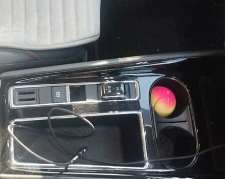 Черный Шкода Enyaq iV, объемом двигателя 0 л и пробегом 198 тыс. км за 19999 $, фото 13 на Automoto.ua