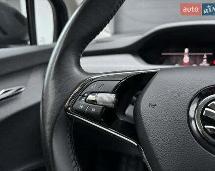 Черный Шкода Enyaq iV, объемом двигателя 0 л и пробегом 160 тыс. км за 18700 $, фото 71 на Automoto.ua