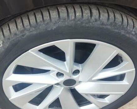 Черный Шкода Enyaq iV, объемом двигателя 0 л и пробегом 198 тыс. км за 19999 $, фото 19 на Automoto.ua