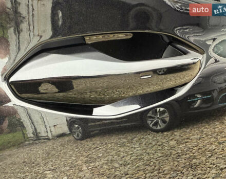 Черный Шкода Enyaq iV, объемом двигателя 0 л и пробегом 111 тыс. км за 27400 $, фото 10 на Automoto.ua