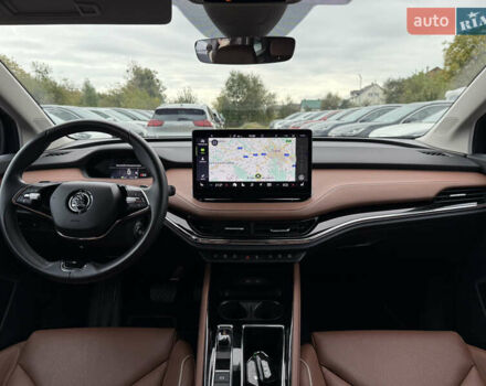 Черный Шкода Enyaq iV, объемом двигателя 0 л и пробегом 111 тыс. км за 27400 $, фото 6 на Automoto.ua