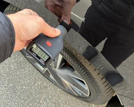 Черный Шкода Enyaq iV, объемом двигателя 0 л и пробегом 144 тыс. км за 26999 $, фото 168 на Automoto.ua