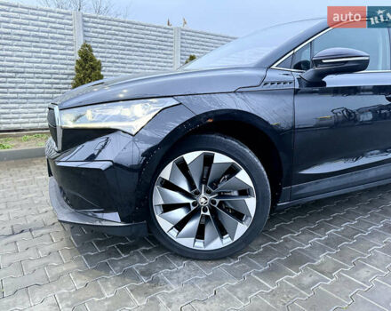 Черный Шкода Enyaq iV, объемом двигателя 0 л и пробегом 163 тыс. км за 24600 $, фото 2 на Automoto.ua