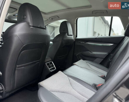 Черный Шкода Enyaq iV, объемом двигателя 0 л и пробегом 160 тыс. км за 18700 $, фото 62 на Automoto.ua