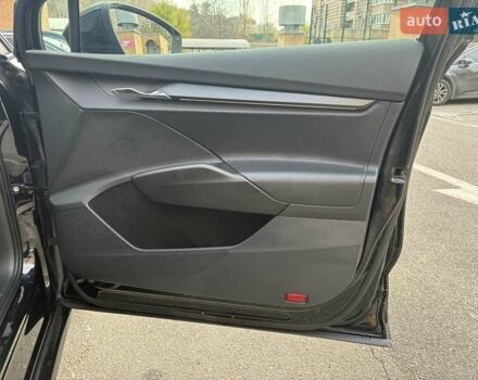 Черный Шкода Enyaq iV, объемом двигателя 0 л и пробегом 144 тыс. км за 26999 $, фото 89 на Automoto.ua