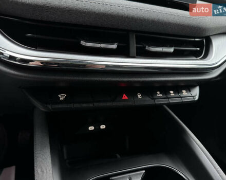 Черный Шкода Enyaq iV, объемом двигателя 0 л и пробегом 160 тыс. км за 18700 $, фото 74 на Automoto.ua
