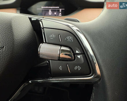 Черный Шкода Enyaq iV, объемом двигателя 0 л и пробегом 111 тыс. км за 27400 $, фото 49 на Automoto.ua