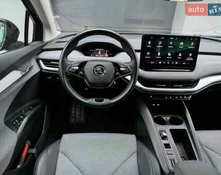 Черный Шкода Enyaq iV, объемом двигателя 0 л и пробегом 160 тыс. км за 18700 $, фото 3 на Automoto.ua