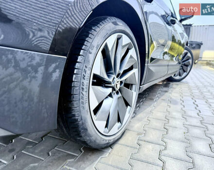 Черный Шкода Enyaq iV, объемом двигателя 0 л и пробегом 163 тыс. км за 24600 $, фото 8 на Automoto.ua