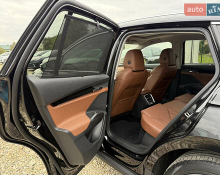 Черный Шкода Enyaq iV, объемом двигателя 0 л и пробегом 111 тыс. км за 27400 $, фото 94 на Automoto.ua