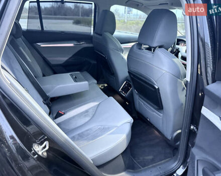 Черный Шкода Enyaq iV, объемом двигателя 0 л и пробегом 163 тыс. км за 24600 $, фото 10 на Automoto.ua