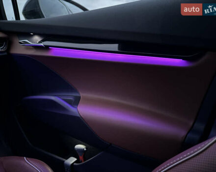 Черный Шкода Enyaq iV, объемом двигателя 0 л и пробегом 111 тыс. км за 28400 $, фото 113 на Automoto.ua