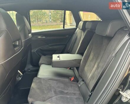 Черный Шкода Enyaq iV, объемом двигателя 0 л и пробегом 144 тыс. км за 26999 $, фото 83 на Automoto.ua