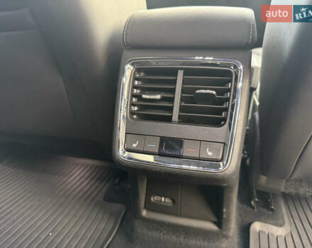 Черный Шкода Enyaq iV, объемом двигателя 0 л и пробегом 172 тыс. км за 24900 $, фото 14 на Automoto.ua