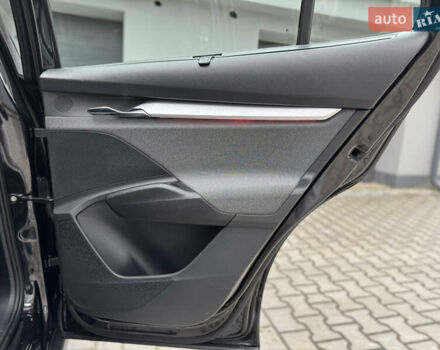 Черный Шкода Enyaq iV, объемом двигателя 0 л и пробегом 160 тыс. км за 18700 $, фото 63 на Automoto.ua