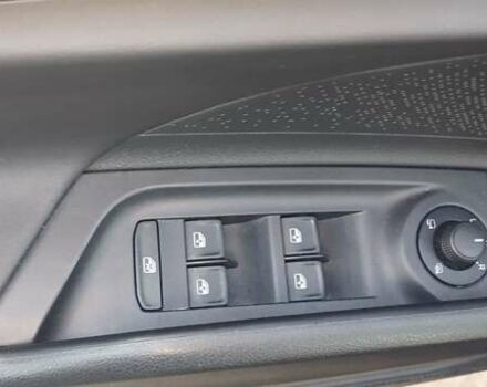 Черный Шкода Enyaq iV, объемом двигателя 0 л и пробегом 198 тыс. км за 19999 $, фото 1 на Automoto.ua