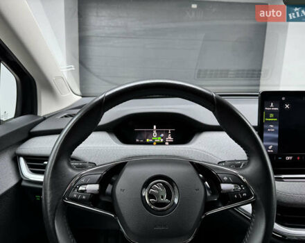 Черный Шкода Enyaq iV, объемом двигателя 0 л и пробегом 160 тыс. км за 18700 $, фото 72 на Automoto.ua