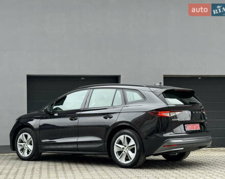 Черный Шкода Enyaq iV, объемом двигателя 0 л и пробегом 160 тыс. км за 18700 $, фото 2 на Automoto.ua