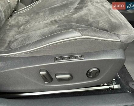 Черный Шкода Enyaq iV, объемом двигателя 0 л и пробегом 144 тыс. км за 26999 $, фото 93 на Automoto.ua