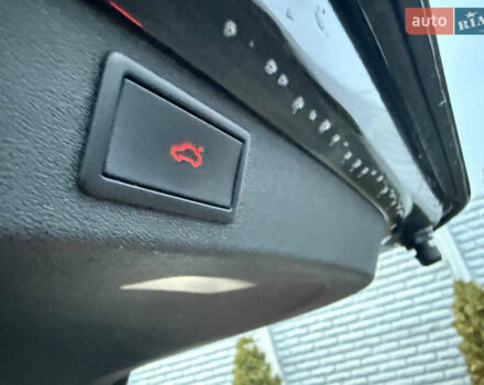 Черный Шкода Enyaq iV, объемом двигателя 0 л и пробегом 163 тыс. км за 24600 $, фото 22 на Automoto.ua