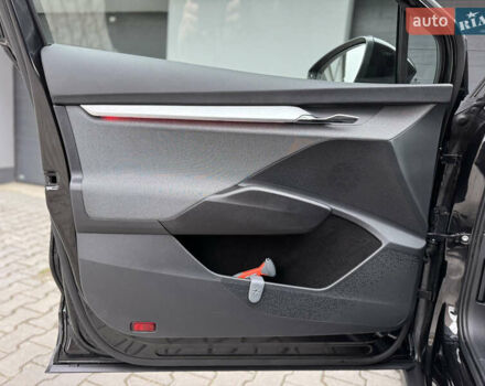 Черный Шкода Enyaq iV, объемом двигателя 0 л и пробегом 160 тыс. км за 18700 $, фото 53 на Automoto.ua