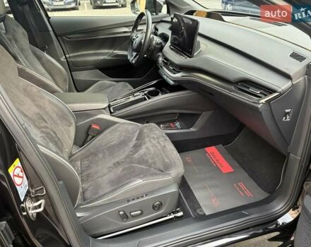 Черный Шкода Enyaq iV, объемом двигателя 0 л и пробегом 144 тыс. км за 26999 $, фото 91 на Automoto.ua