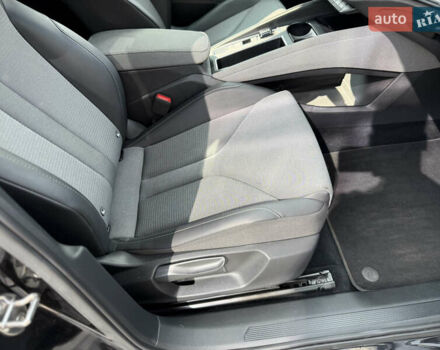 Чорний Шкода Enyaq iV, об'ємом двигуна 0 л та пробігом 60 тис. км за 26800 $, фото 48 на Automoto.ua